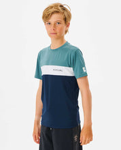 Load image into Gallery viewer, UNDERTOW S/S RASH VEST - BOY