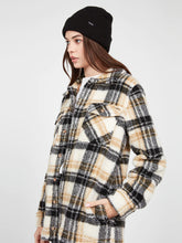 Load image into Gallery viewer, SILENT SHERPA JACKET - HAZELNUT