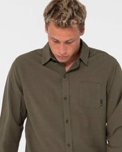 Load image into Gallery viewer, Overtone long sleeve linen shirt - Savanna
