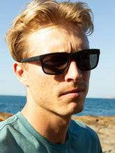 Load image into Gallery viewer, VOLCOM WIG - MATTE BLACK