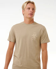 Load image into Gallery viewer, SEARCH ICON TEE - SAND

