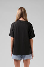 Load image into Gallery viewer, FLOWER TEE
