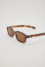 Load image into Gallery viewer, REALITY NINETY FIVE - TURTLE BROWN
