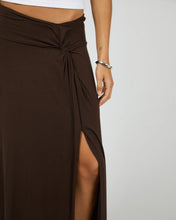 Load image into Gallery viewer, TWIST DETAIL MAXI SKIRT
