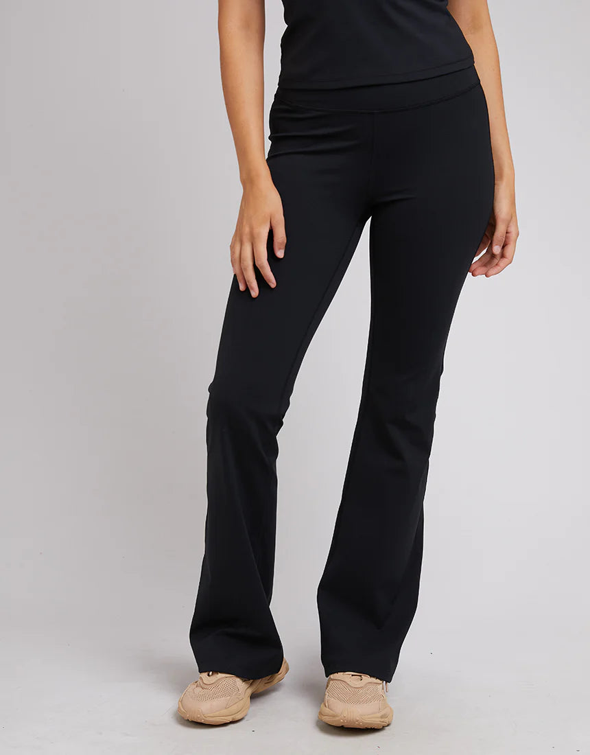 ACTIVE FLARE LEGGING