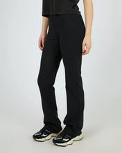 Load image into Gallery viewer, ACTIVE RIB FLARE LEGGING - BLACK
