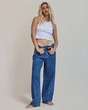 Load image into Gallery viewer, HALLIE BARREL LEG JEAN
