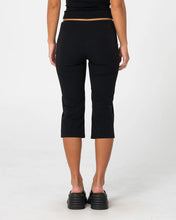 Load image into Gallery viewer, FINANCE MUMMY LOW RISE CAPRI PANT
