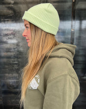 Load image into Gallery viewer, RSE CABLE BEANIE - LIME
