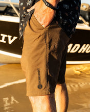Load image into Gallery viewer, STRANDED / 18" CHINO SHORT
