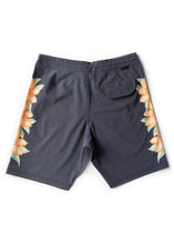 Load image into Gallery viewer, PUPUKEA 18.5&quot; BOARDSHORT
