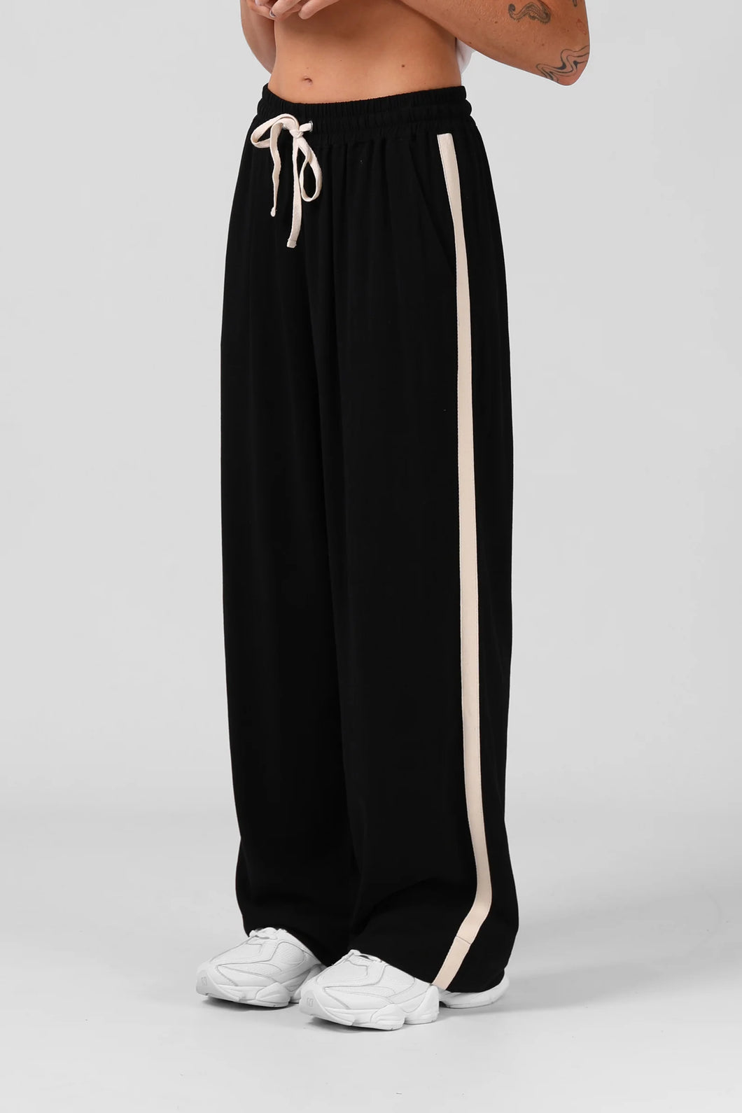 MIILA PANT - BLACK