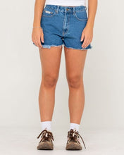 Load image into Gallery viewer, PENNY KICK FLARE DENIM SHORT - MDY
