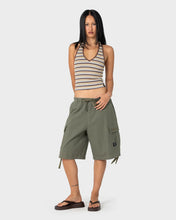 Load image into Gallery viewer, RIVER LOW RISE BAGGY CARGO SHORT

