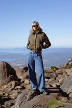 Load image into Gallery viewer, FLIP MOMMY LOW RISE TAPELESS DENIM JEANS
