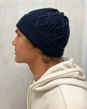 Load image into Gallery viewer, RSE KNOT CABLE BEANIE - NAVY
