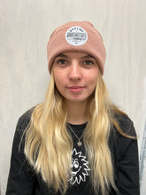 Load image into Gallery viewer, RSE CUFF BEANIE - ROSE
