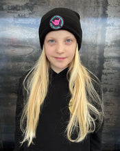 Load image into Gallery viewer, RSE KIDS BEANIE BLACK - PINK LOGO  SHAKA
