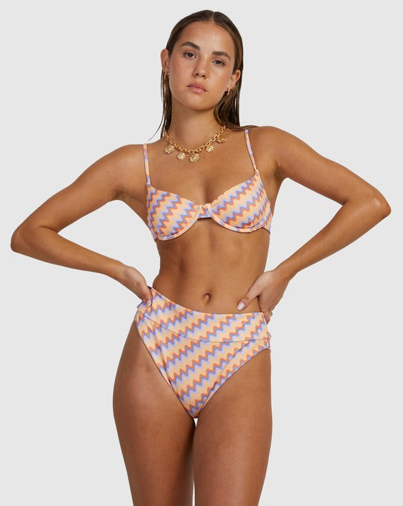 RETRO WAVES UNDERWIRE BIKINI TOP