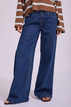 Load image into Gallery viewer, WENDY WIDE LOW RISE DENIM JEAN

