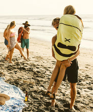 Load image into Gallery viewer, &#39;Sonny&#39; Beach Towel
