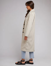 Load image into Gallery viewer, CHARM COAT - BEIGE
