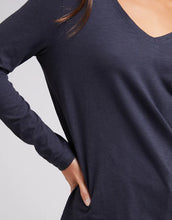 Load image into Gallery viewer, MARVELLOUS L/S TEE - NAVY
