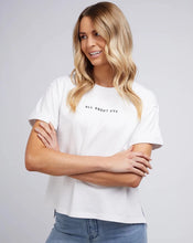 Load image into Gallery viewer, WASHED TEE - White
