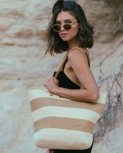 Load image into Gallery viewer, HAILEY STRAW BEACH BAG - Nat/Caramel
