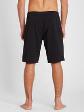 Load image into Gallery viewer, LIDO SOLID MOD 20&quot; BOARDSHORT - BLACK
