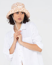 Load image into Gallery viewer, SOLEIL BUCKET HAT
