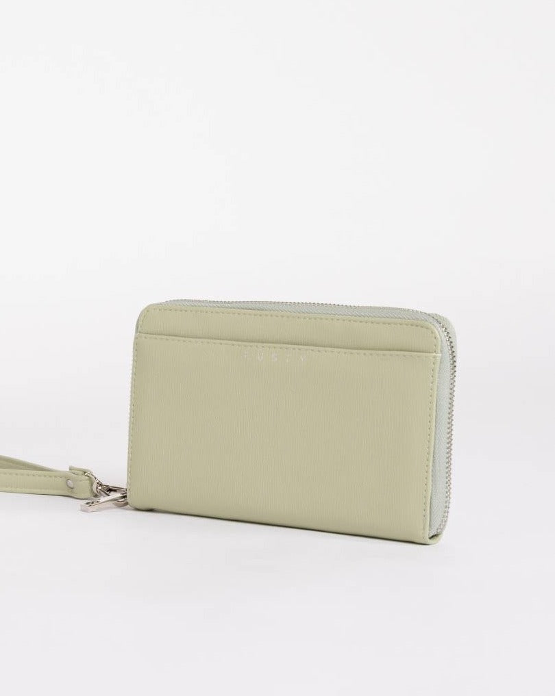 MADISON TRAVEL WALLET