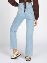 Load image into Gallery viewer, HIGH WIDE STRAIGHT LEG JEAN
