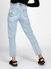 Load image into Gallery viewer, High Mom Jean Flower Patch
