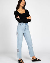 Load image into Gallery viewer, High Mom Jean Flower Patch
