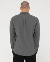 Load image into Gallery viewer, Overtone long sleeve linen shirt - Castlerock
