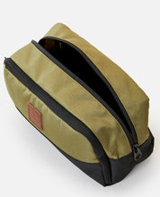 Load image into Gallery viewer, GROOM TOILETRY OVERLAND
