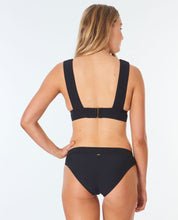 Load image into Gallery viewer, PREMIUM SURF DEEP V - BLACK

